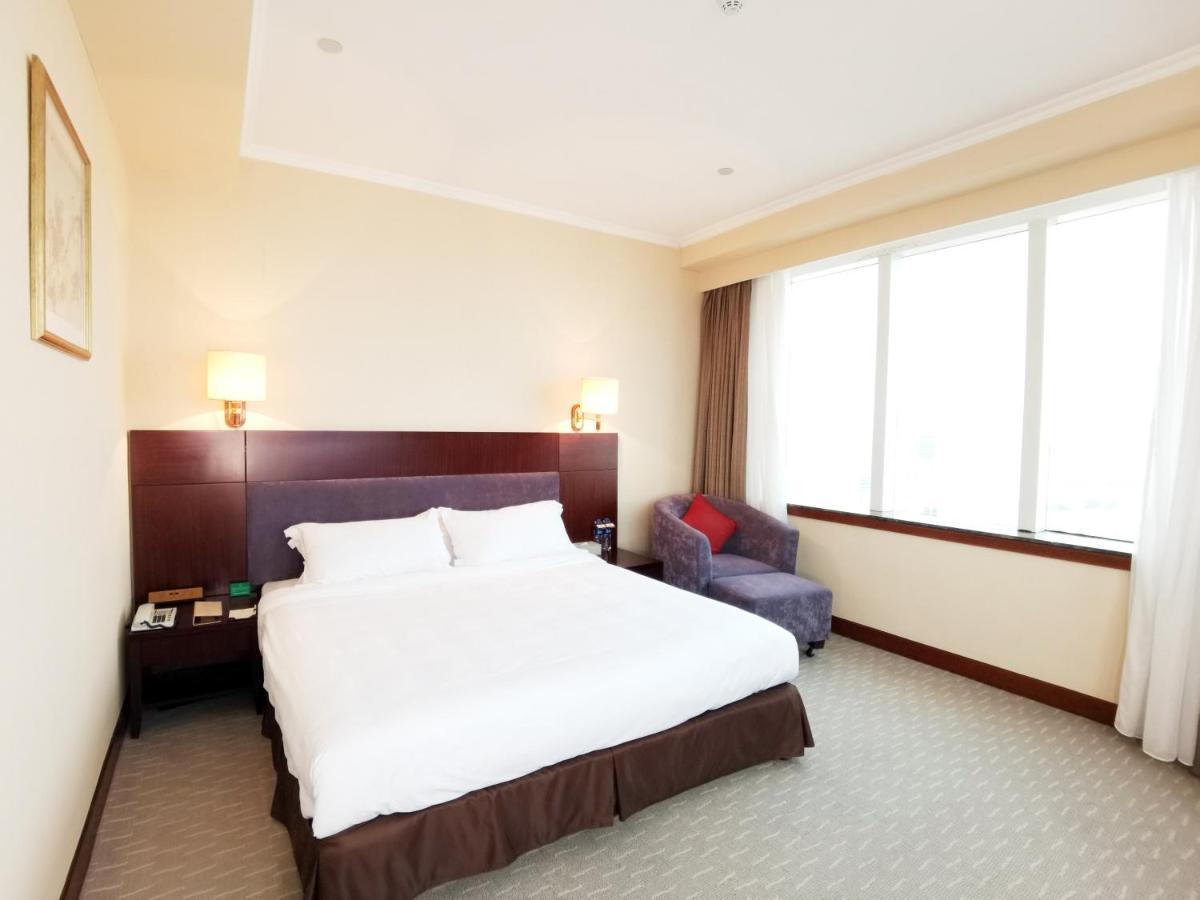 Majestic Hotel Canton Extérieur photo